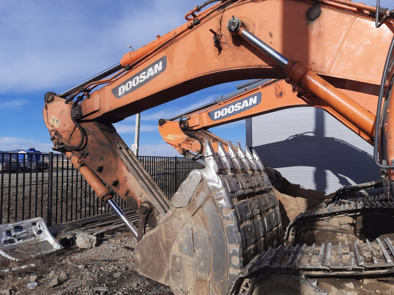 Doosan DX480* Экскаватор HV Market