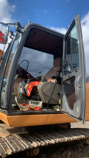 Case CX240 Экскаватор HV Market