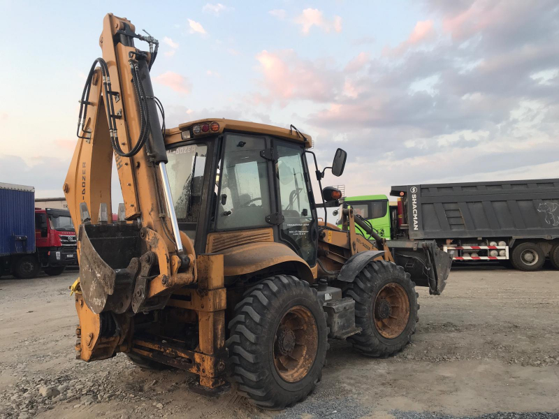 BEL-DOZER BD* Экскаватор-погрузчик HV Market