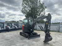 Мини-экскаватор QUADTRAC E40 PRO (4т, кабина, A/C, квикаплер, бур, 3 ковша) HV Market