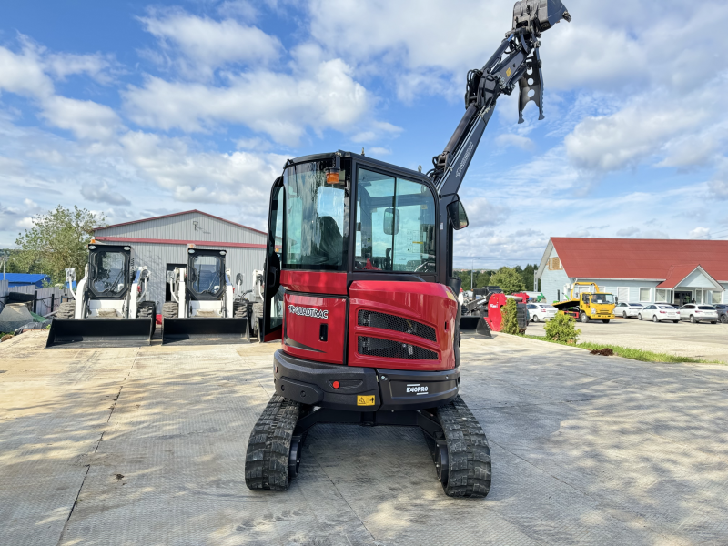Мини-экскаватор QUADTRAC E40 PRO (4т, кабина, A/C, квикаплер, бур, 3 ковша)