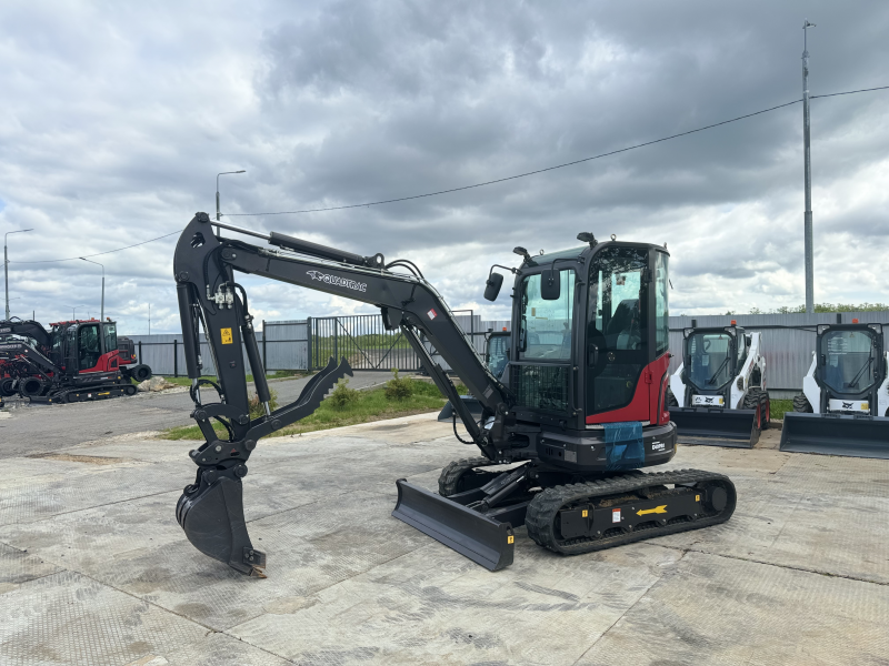 Мини-экскаватор QUADTRAC E40 PRO (4т, кабина, A/C, квикаплер, бур, 3 ковша. Гидравлический прижим)