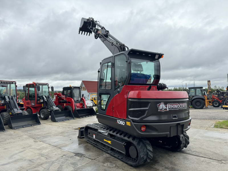 Мини-экскаватор QUADTRAC EX60 (6 т, кабина, А/С, квикаплер, поворотная стрела)