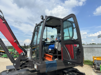 Мини-экскаватор QUADTRAC E60W (6 т, кабина, А/С, квикаплер, поворотная стрела, траншейный ковш) HV Market