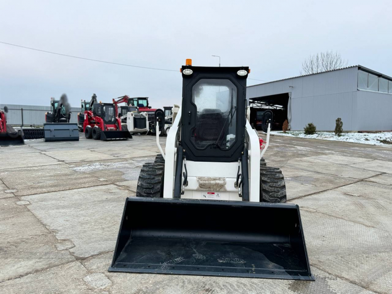 Мини-погрузчик XTRAC S9 (950 кг) HV Market