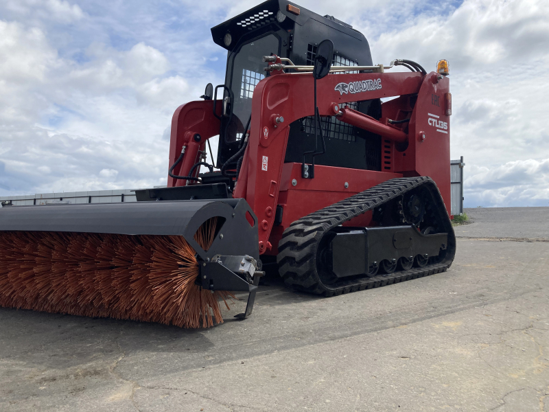 Мини-погрузчик QUADTRAC CTL135 (1300 кг (2023 г)) HV Market