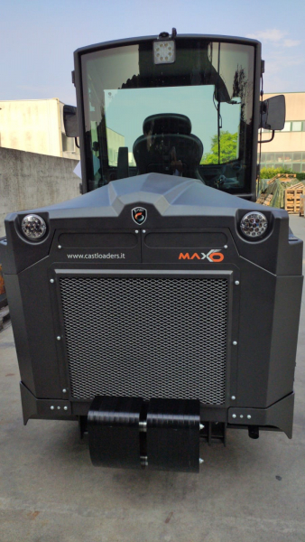 Мини-погрузчик CASTLOADERS MAXO 50 (Газонные шины) HV Market