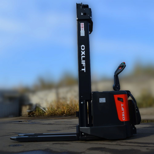 Самоходный штабелер с платформой для оператора OXLIFT BX15 5500 мм Premium 1500 кг HV Market