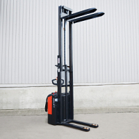 Самоходный штабелер OXLIFT BX1532E 3200 мм 1500 кг с платформой для оператора HV Market