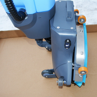 Поломоечная машина C7 аккумуляторного типа HV Market