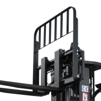 Электрический погрузчик YETT CPD25-A3H4-M-ZSM480-SS HV Market